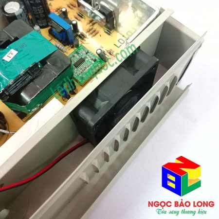 nguồn 12v33a dùng ngoài trời chống mưa xác lớn 3