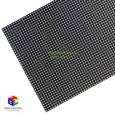 LED-P4-full-color-outdoor-kirin-mat-truoc