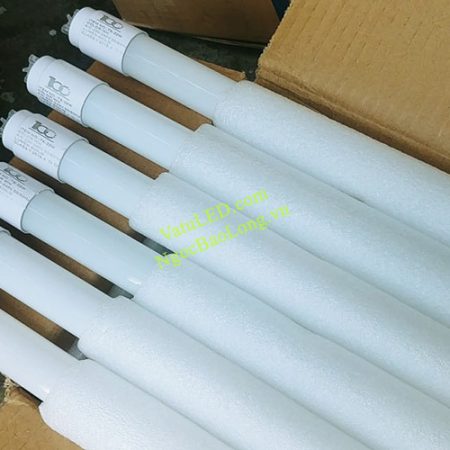 den-led-tuyp-1m2-trang-gia-re