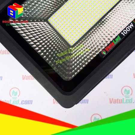 den-pha-led-smd-loai-tot-du-watt-30w-50w-100w-gia-re