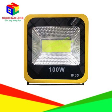 den-pha-led-vien-vang-vo-den-100w-gia-re