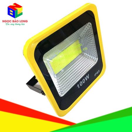 den-pha-led-vien-vang-vo-den-100w-loai-tot