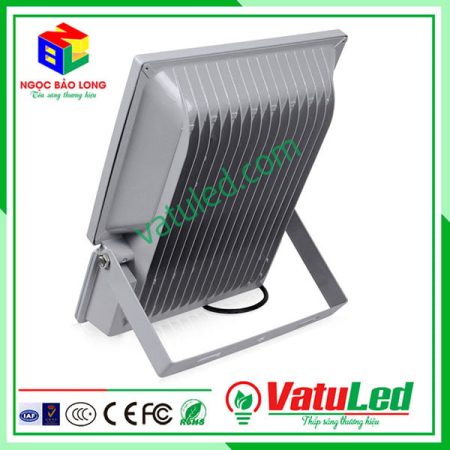 den-pha-led-vo-xam-loai-tot-du-watt-100w-gia-re