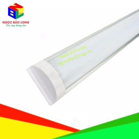 mang-den-tuyp-led-ban-nguyet-1m2-sieu-sang